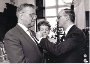 F34 Koninklijke onderscheiding voor dhr. W. Sessink, 1991